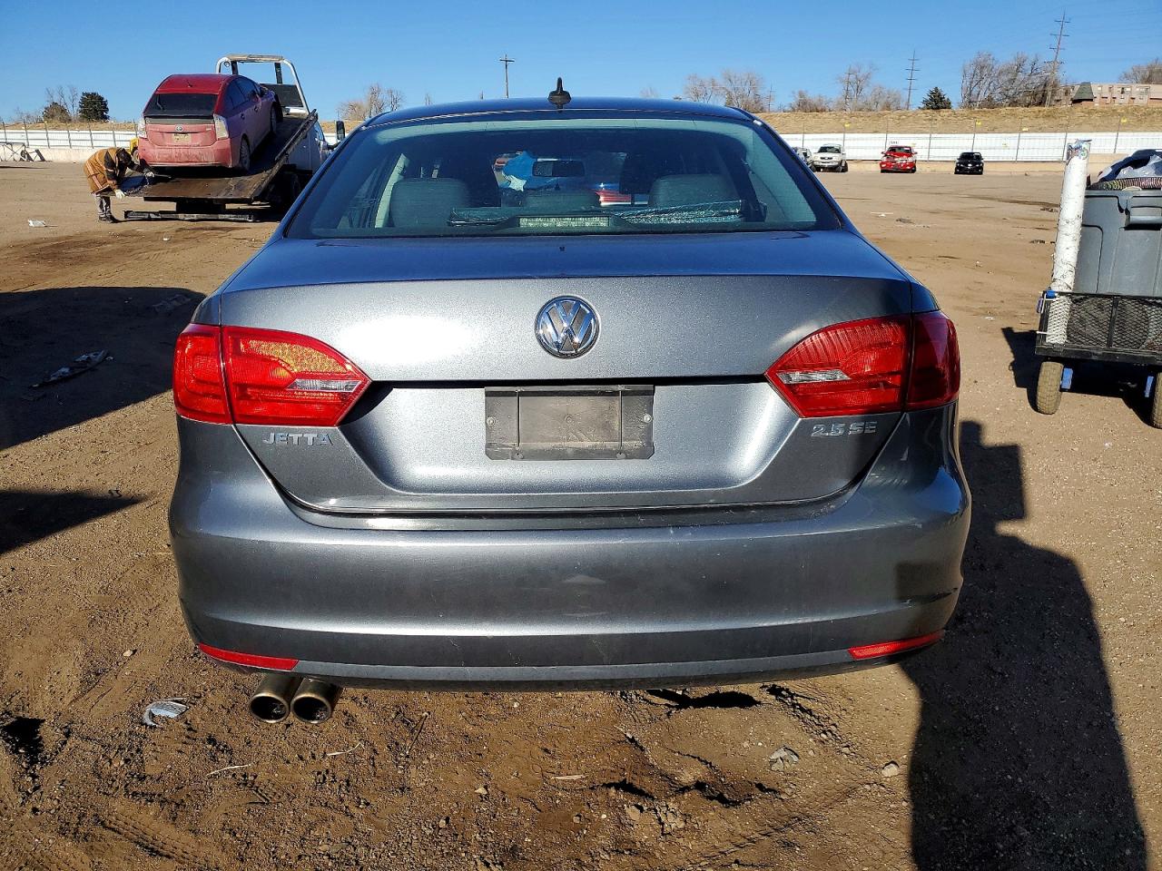 2012 VOLKSWAGEN JETTA photo 6