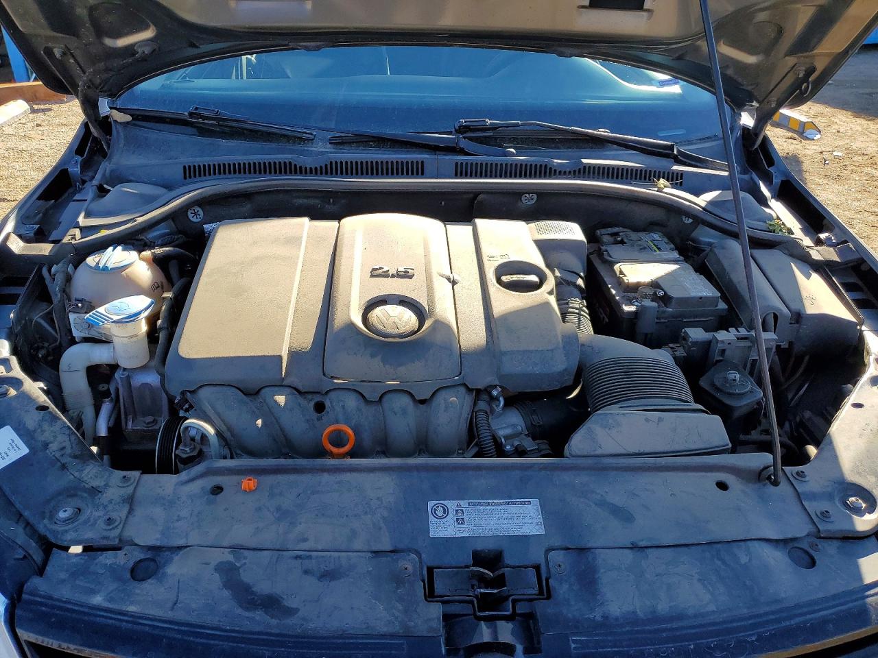 2012 VOLKSWAGEN JETTA photo 11