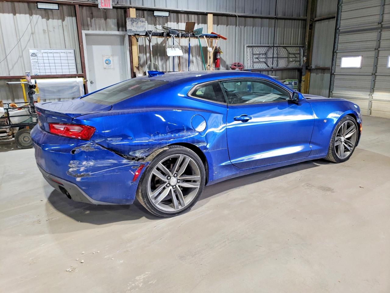 2016 CHEVROLET CAMARO LT photo 3