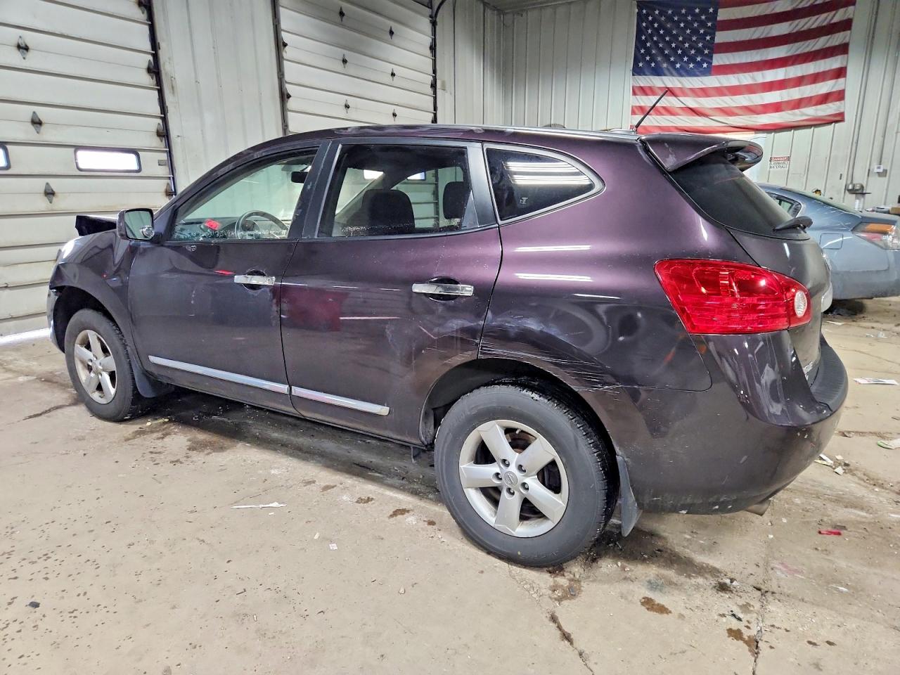2013 NISSAN ROGUE S photo 2