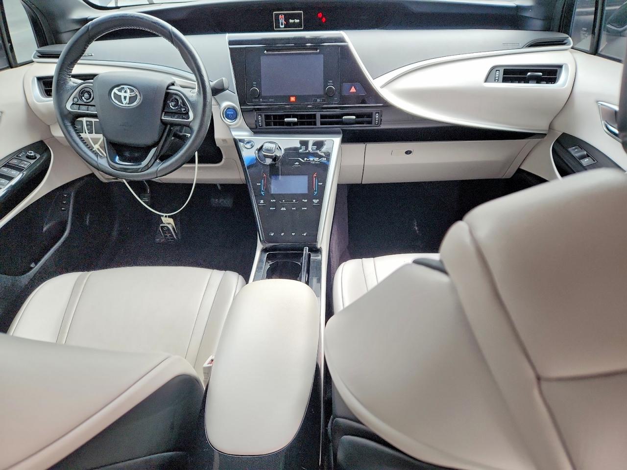 2017 TOYOTA MIRAI photo 8