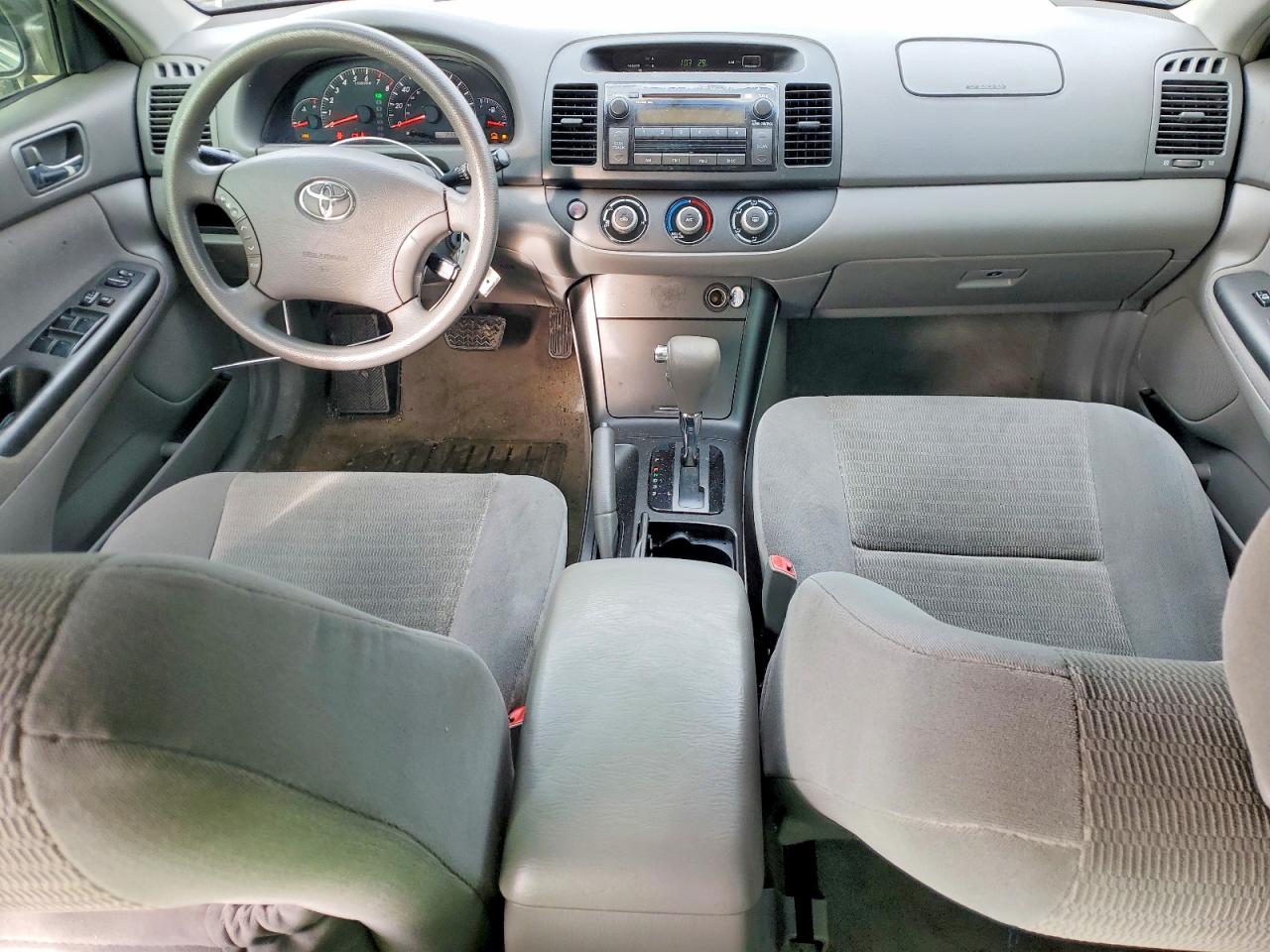 2005 TOYOTA CAMRY LE photo 8