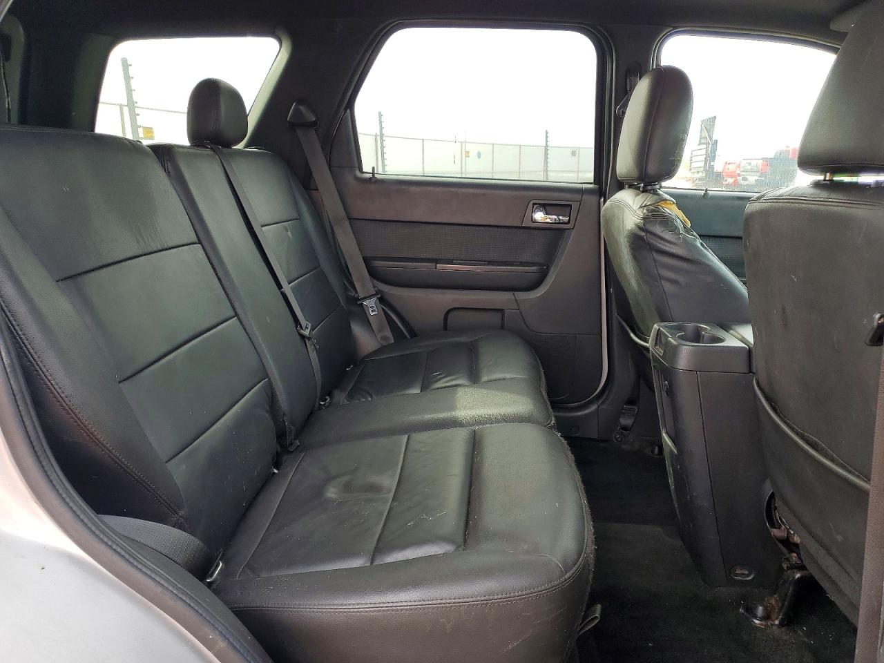2011 FORD ESCAPE XLT photo 11