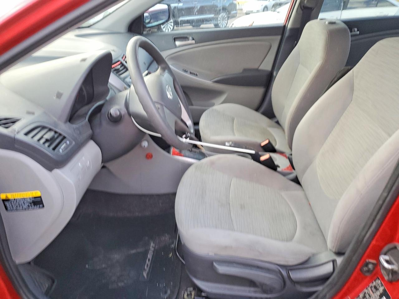 2015 HYUNDAI ACCENT GLS photo 13