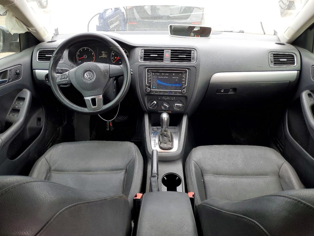 2011 VOLKSWAGEN JETTA SEL photo 8