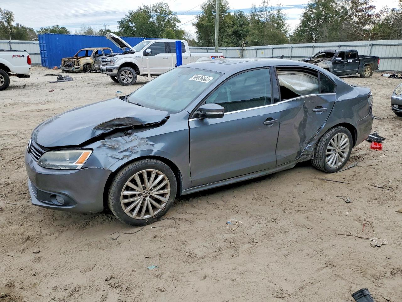 2011 VOLKSWAGEN JETTA
