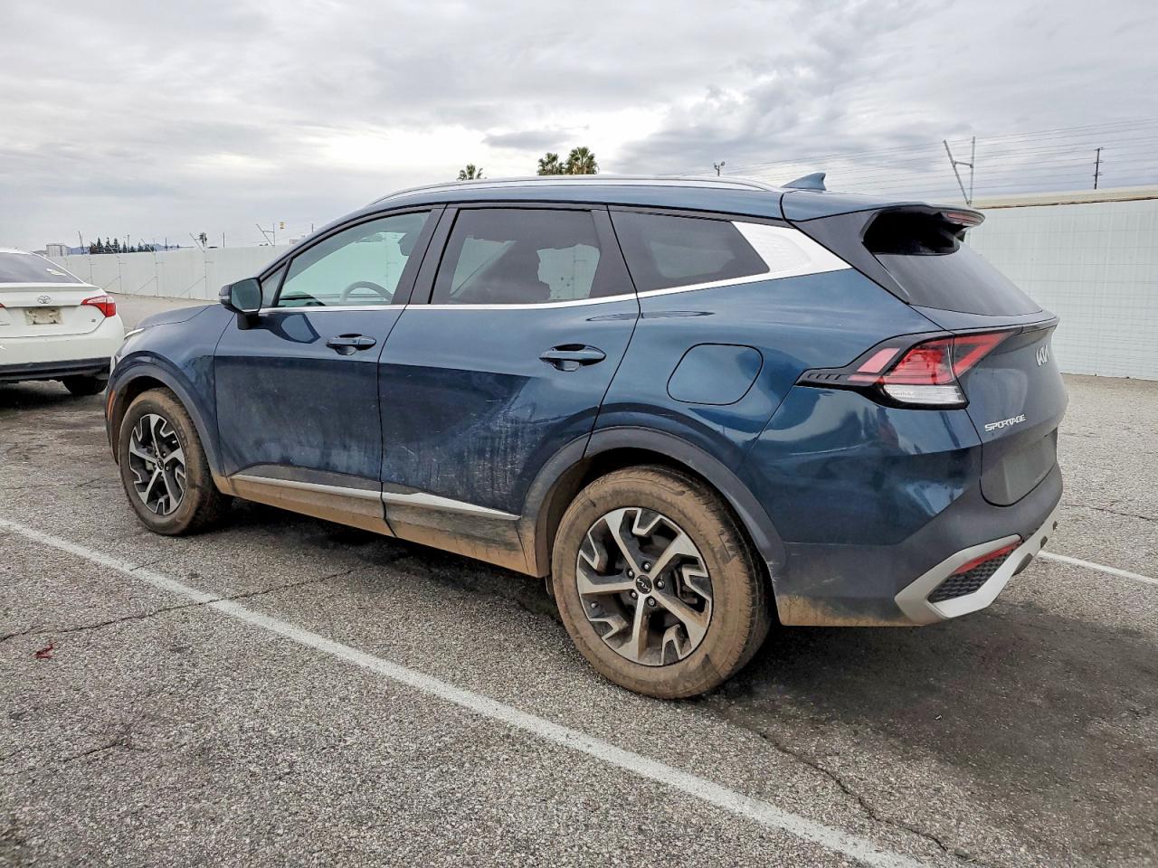 2023 KIA SPORTAGE EX photo 2