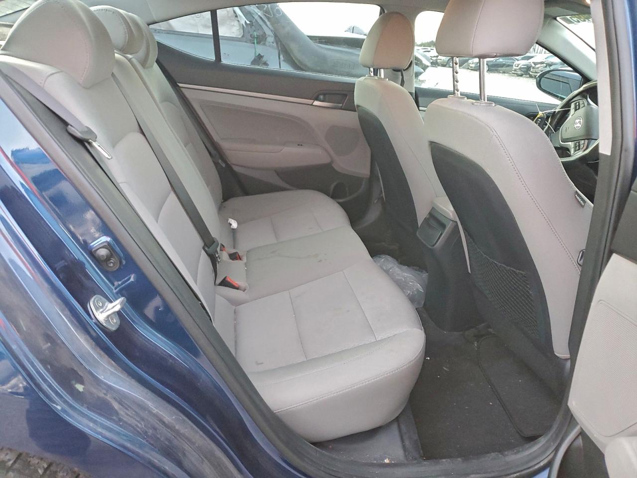 2018 HYUNDAI ELANTRA SEL photo 10