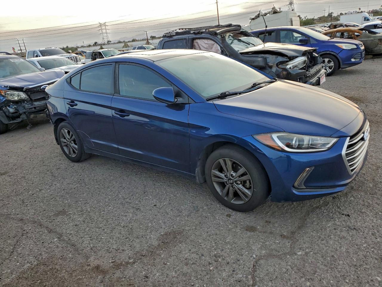 2018 HYUNDAI ELANTRA SEL photo 4