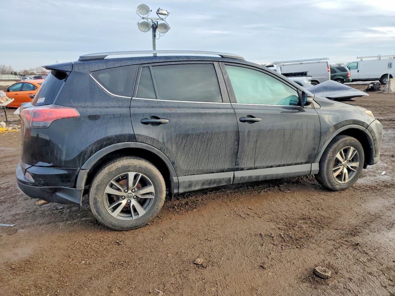 2018 TOYOTA RAV4 ADVENTURE photo 3