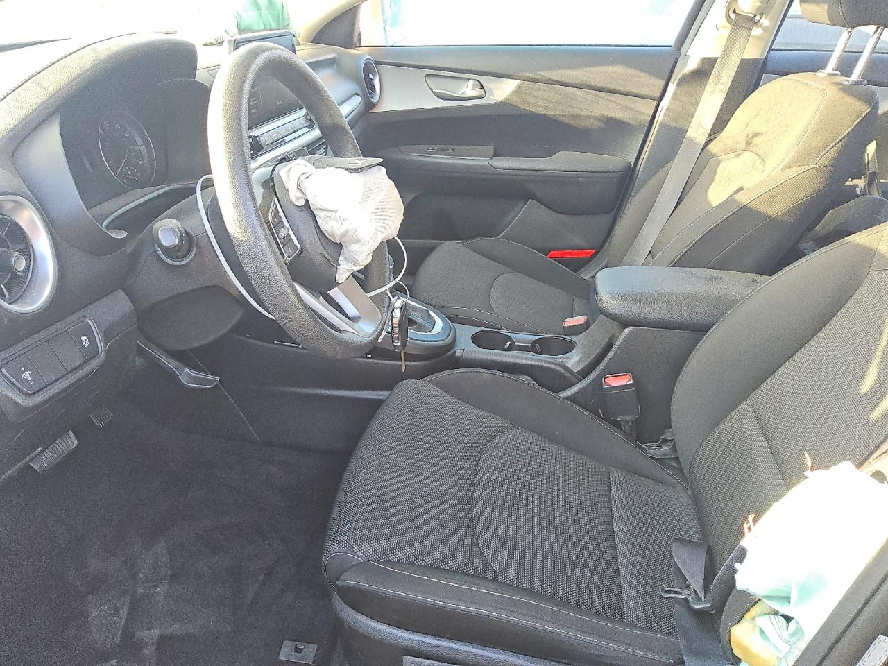 2023 KIA FORTE LX photo 7