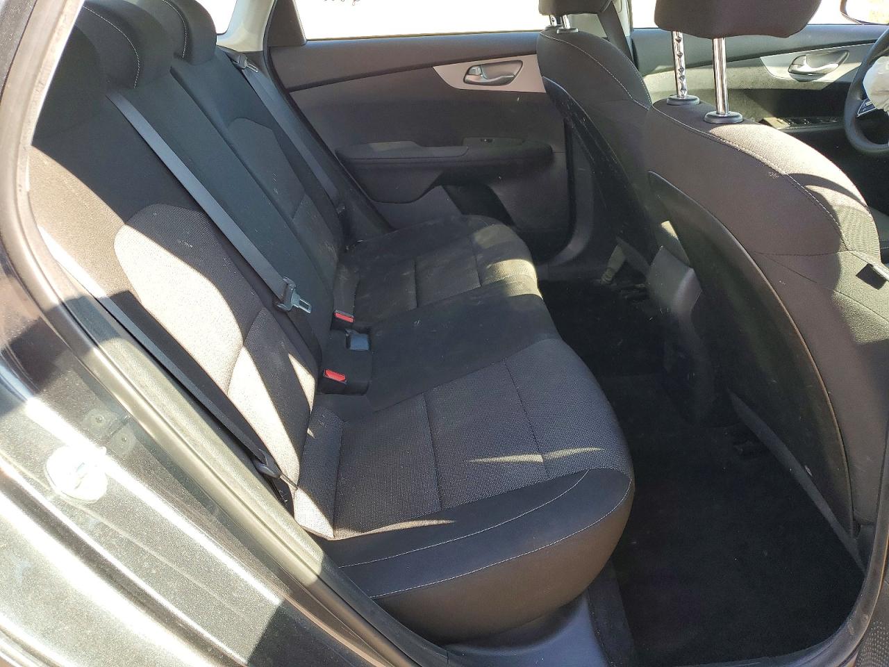 2023 KIA FORTE LX photo 10