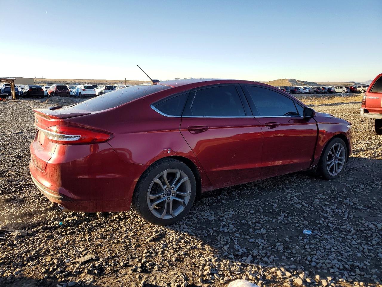 2017 FORD FUSION SE photo 3