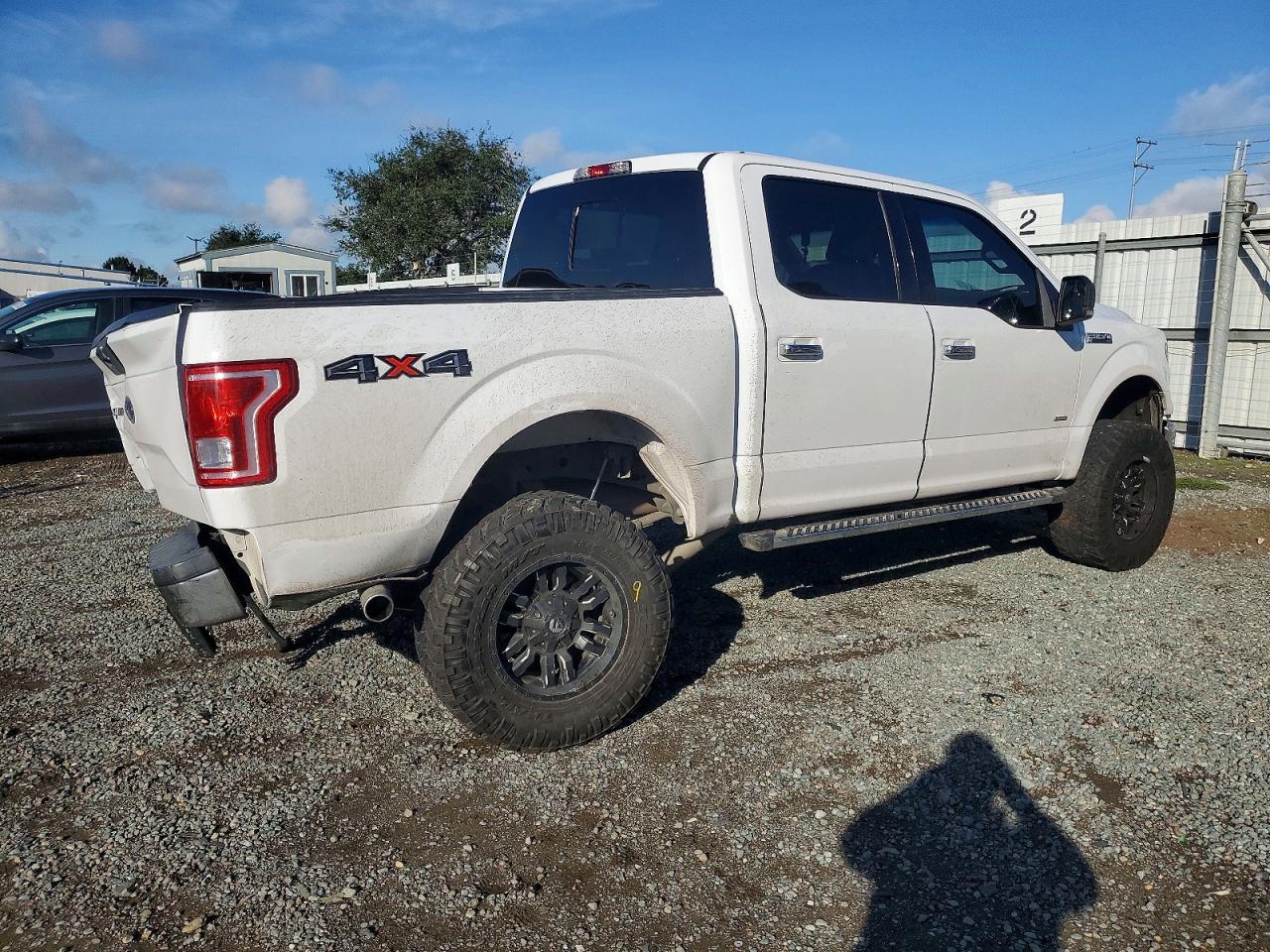 2017 FORD F150 SUPERCREW photo 3