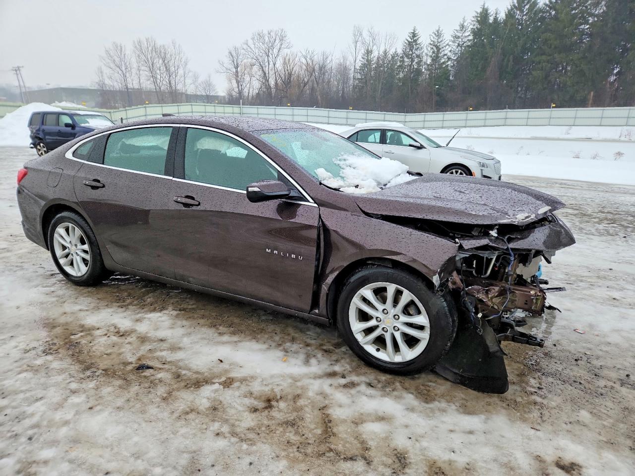 2016 CHEVROLET MALIBU LT photo 4