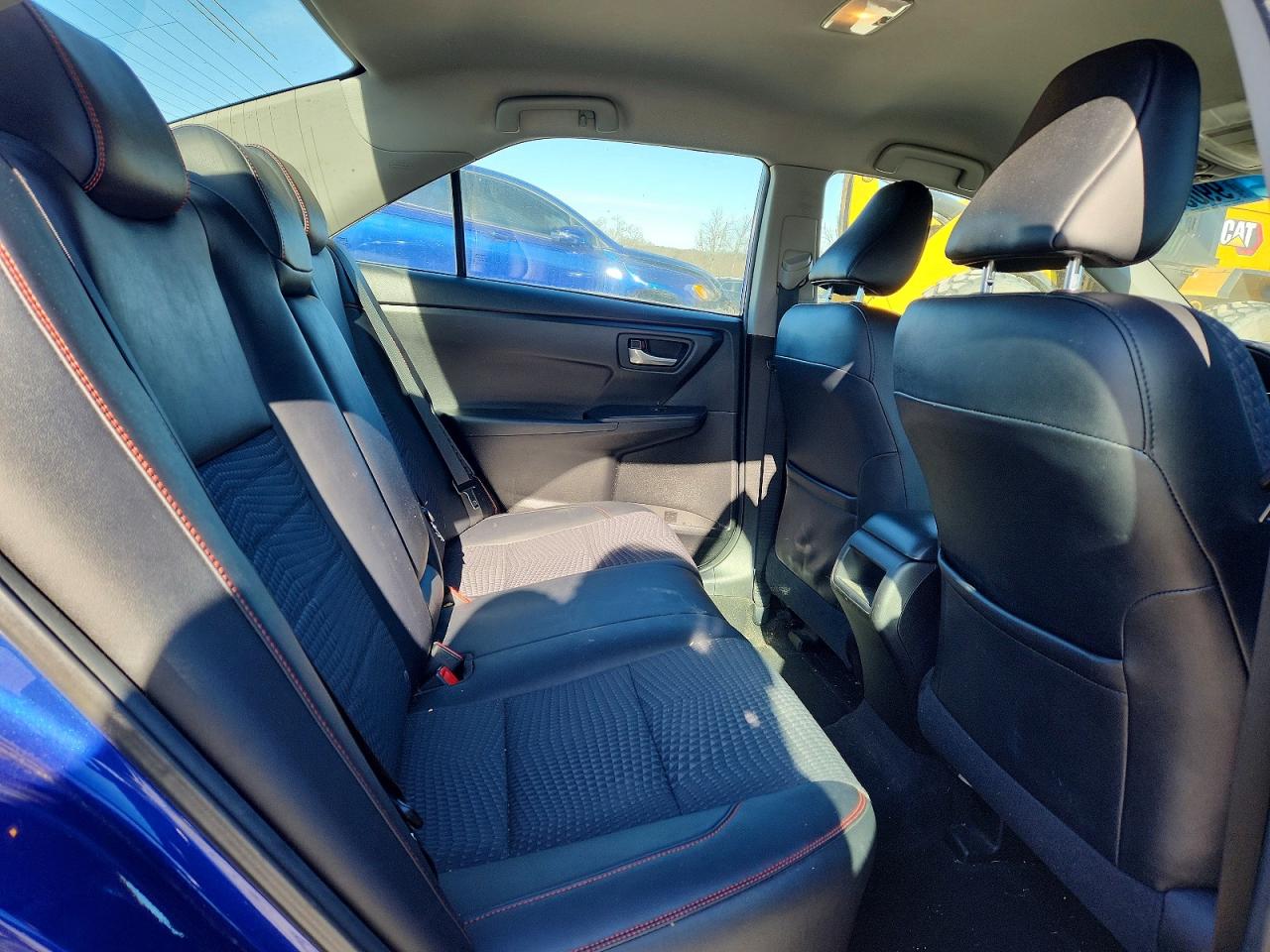 2015 TOYOTA CAMRY HYBRID photo 19