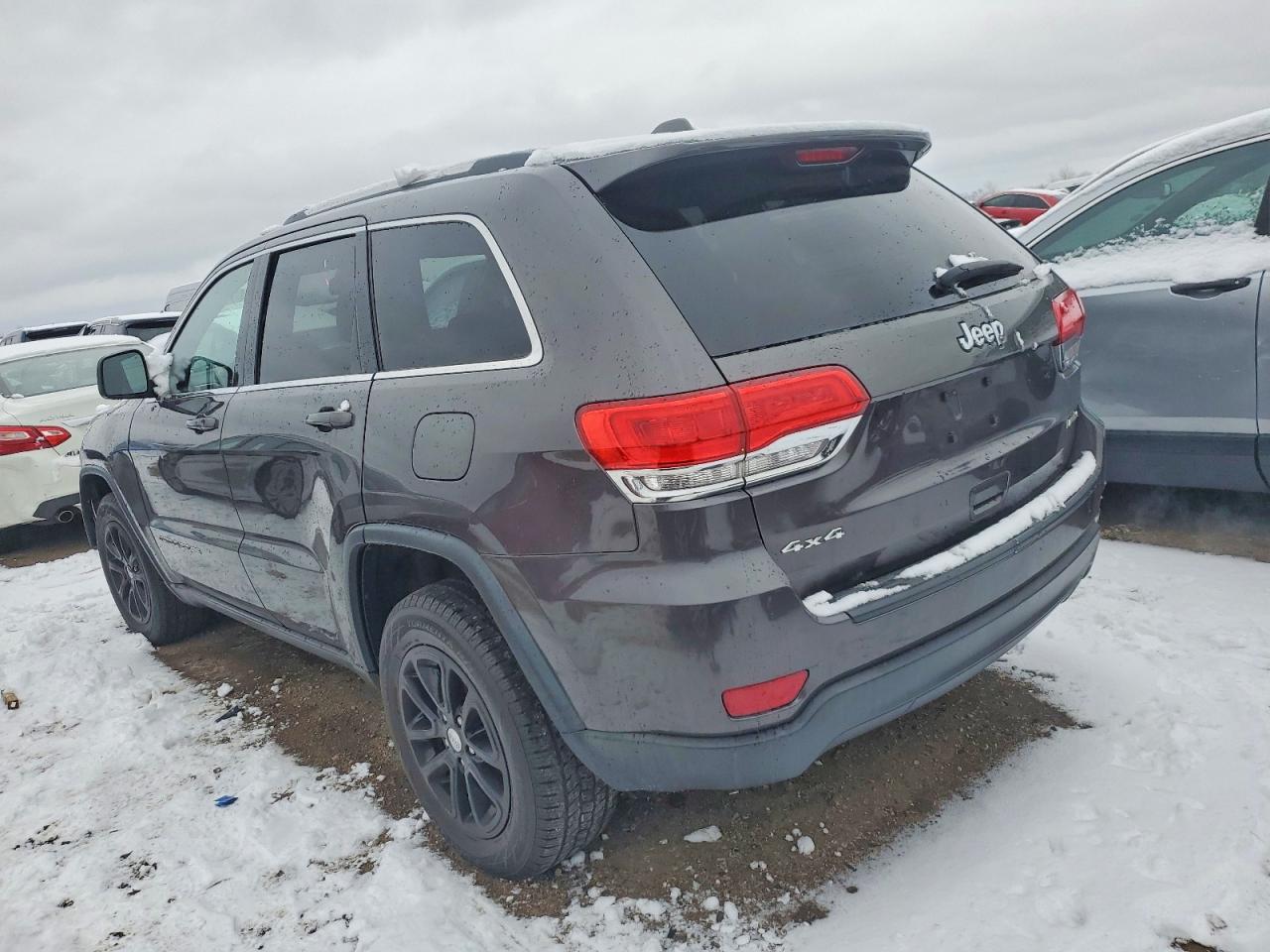 2015 JEEP GRAND CHEROKEE LAREDO photo 2