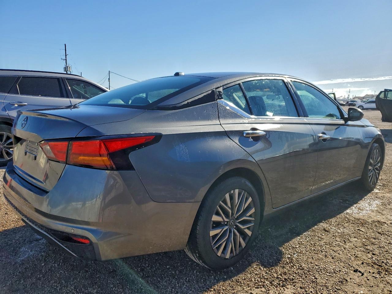 2025 NISSAN ALTIMA SV photo 3