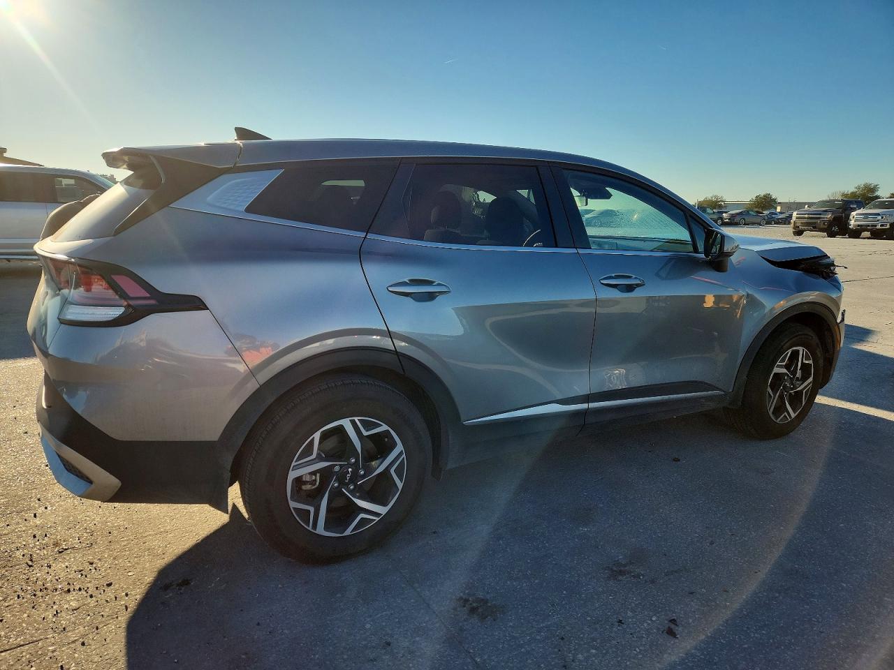 2025 KIA SPORTAGE LX photo 3