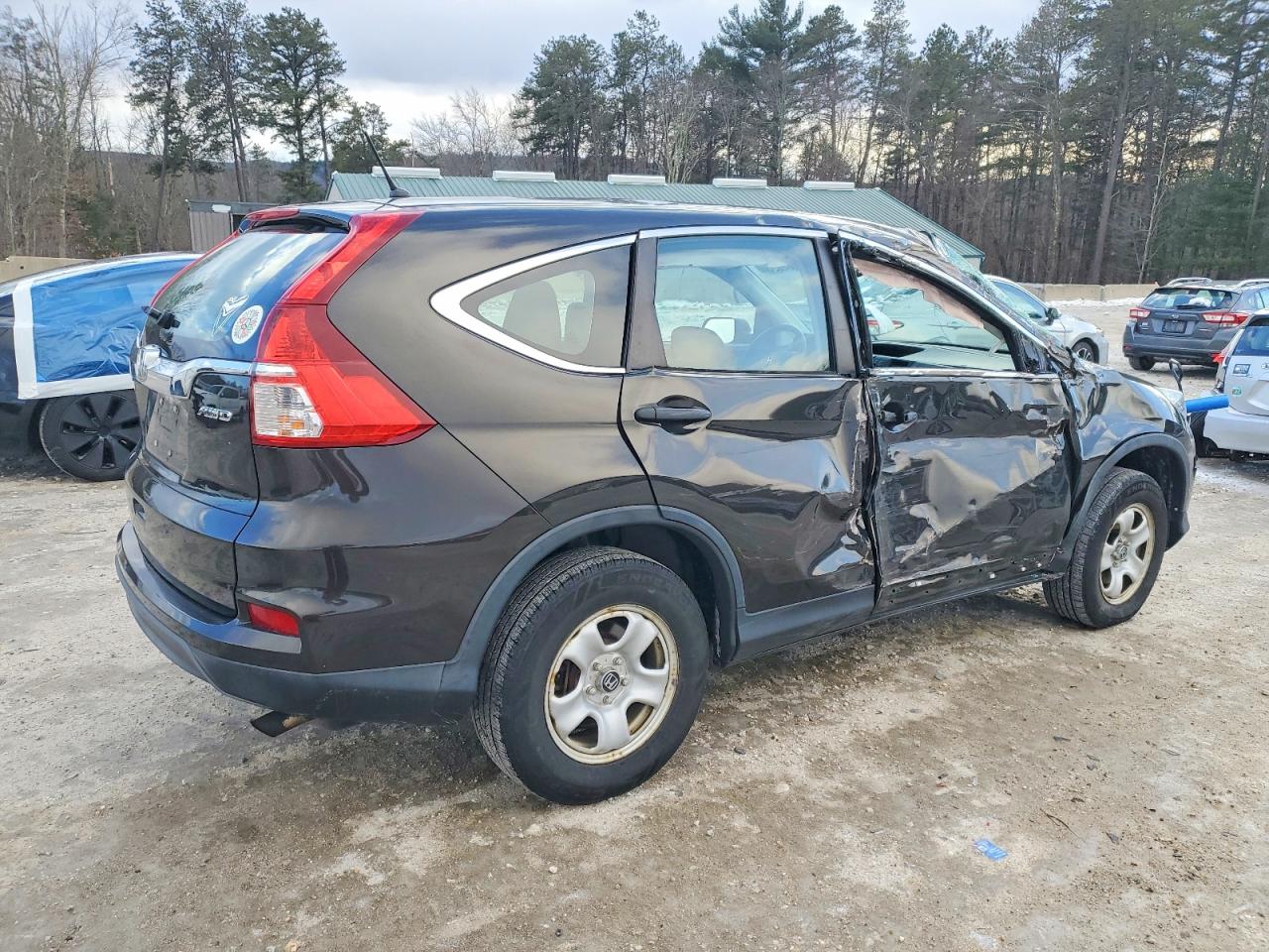 2015 HONDA CR-V LX photo 3