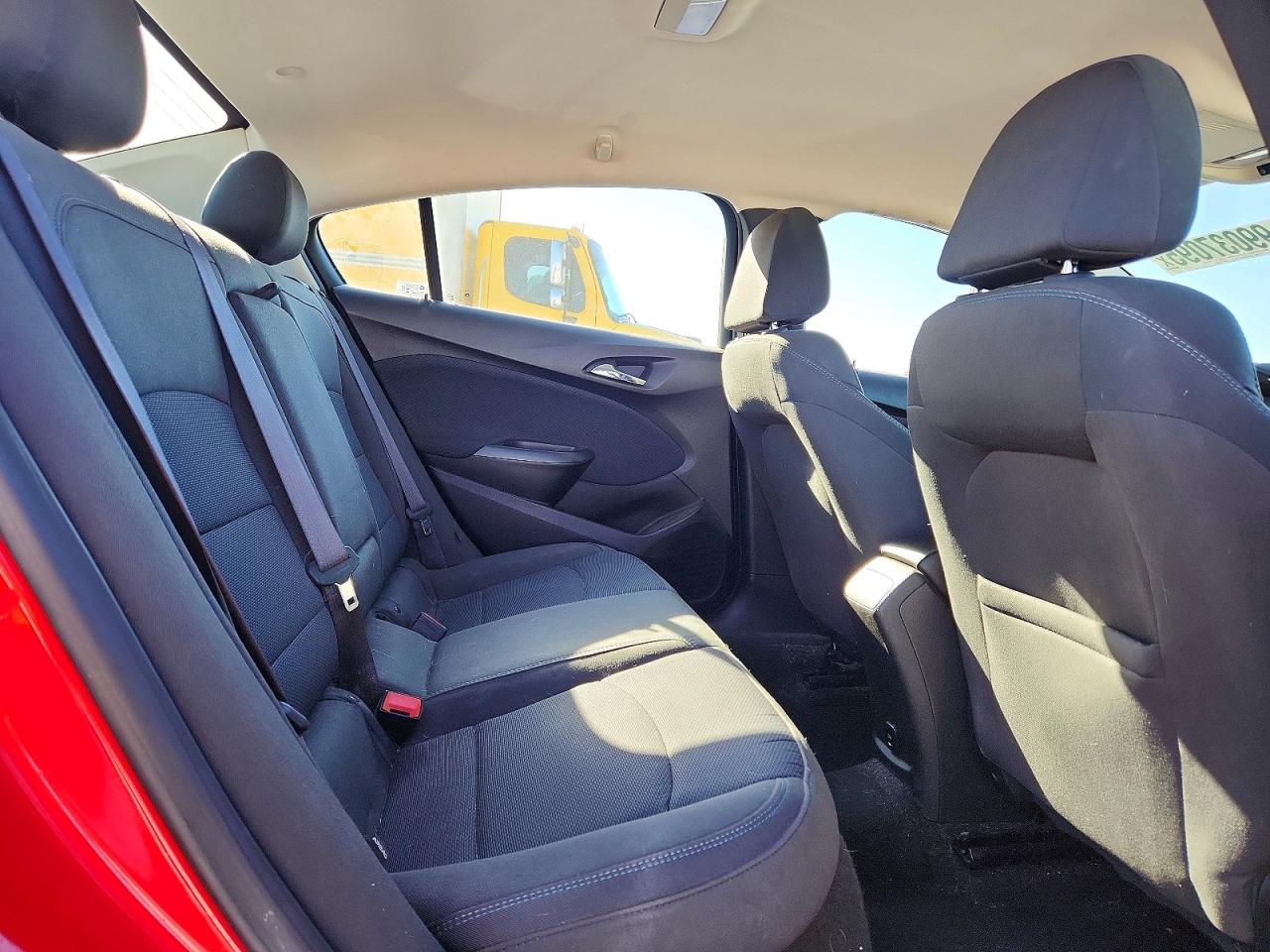 2017 CHEVROLET CRUZE LT photo 10