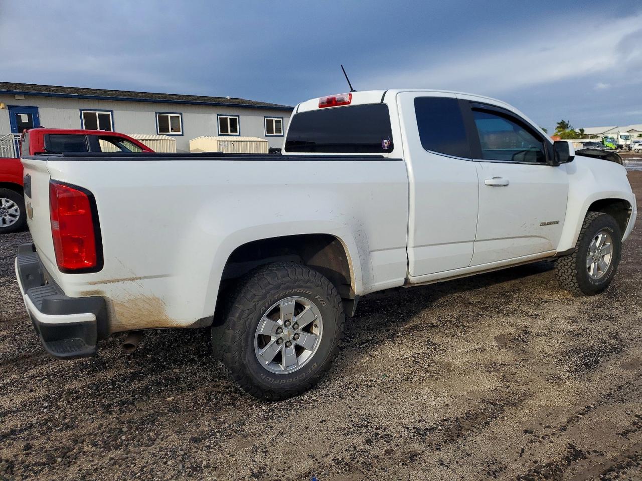 2019 CHEVROLET COLORADO photo 3