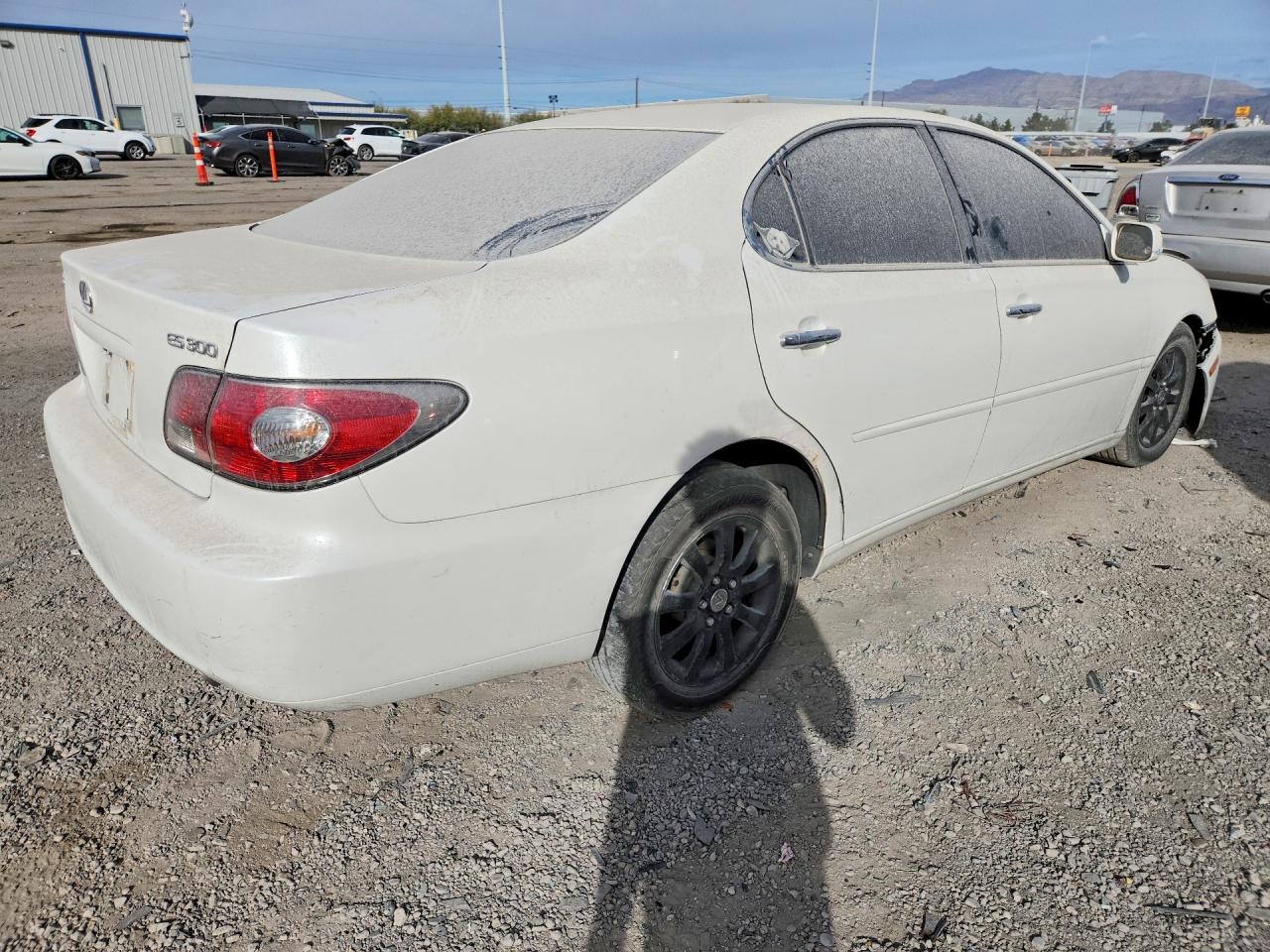 2002 LEXUS ES 300 photo 3