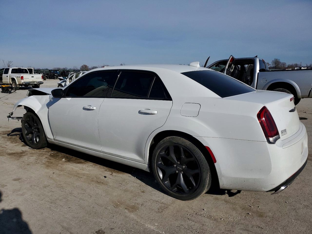 2021 CHRYSLER 300 TOURING photo 2