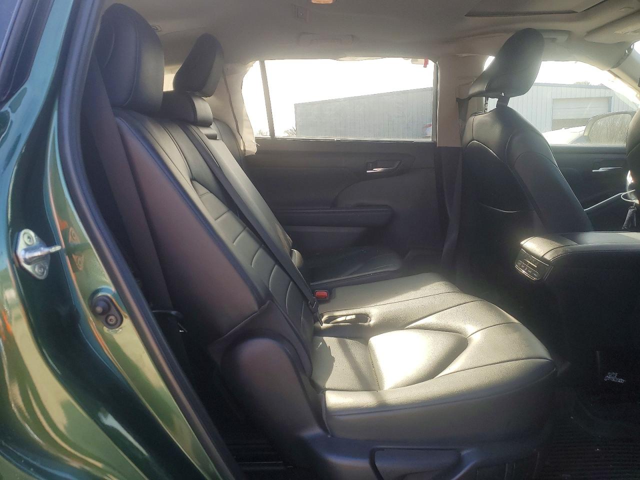 2023 TOYOTA HIGHLANDER L photo 11
