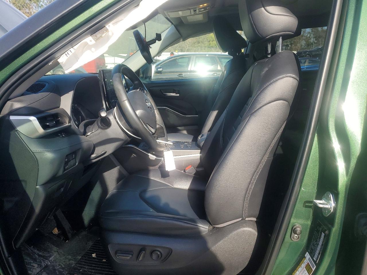 2023 TOYOTA HIGHLANDER L photo 7