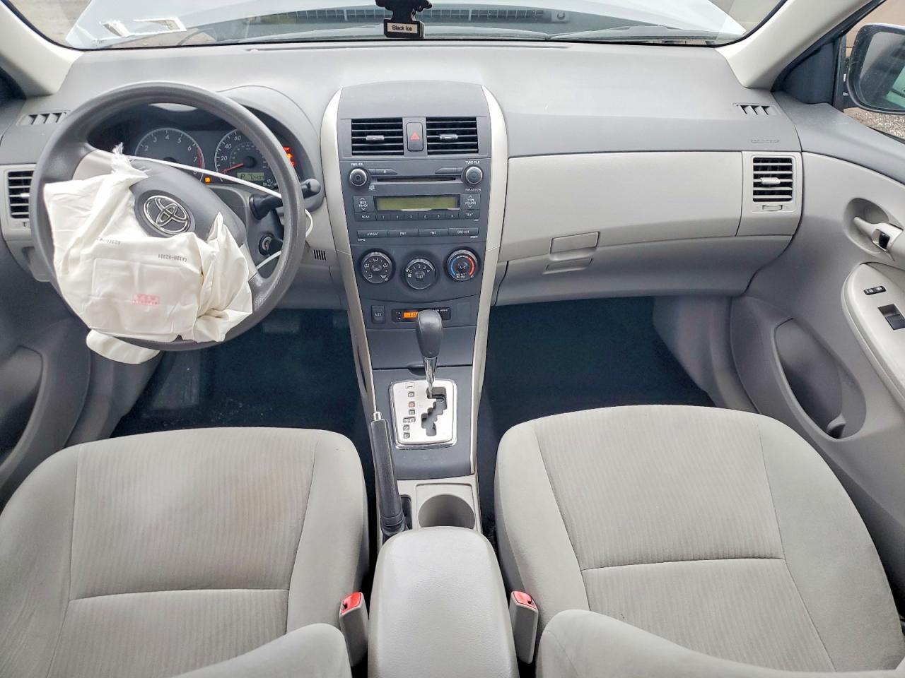 2010 TOYOTA COROLLA BASE photo 8