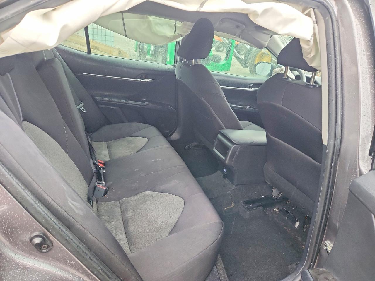 2022 TOYOTA CAMRY LE photo 10