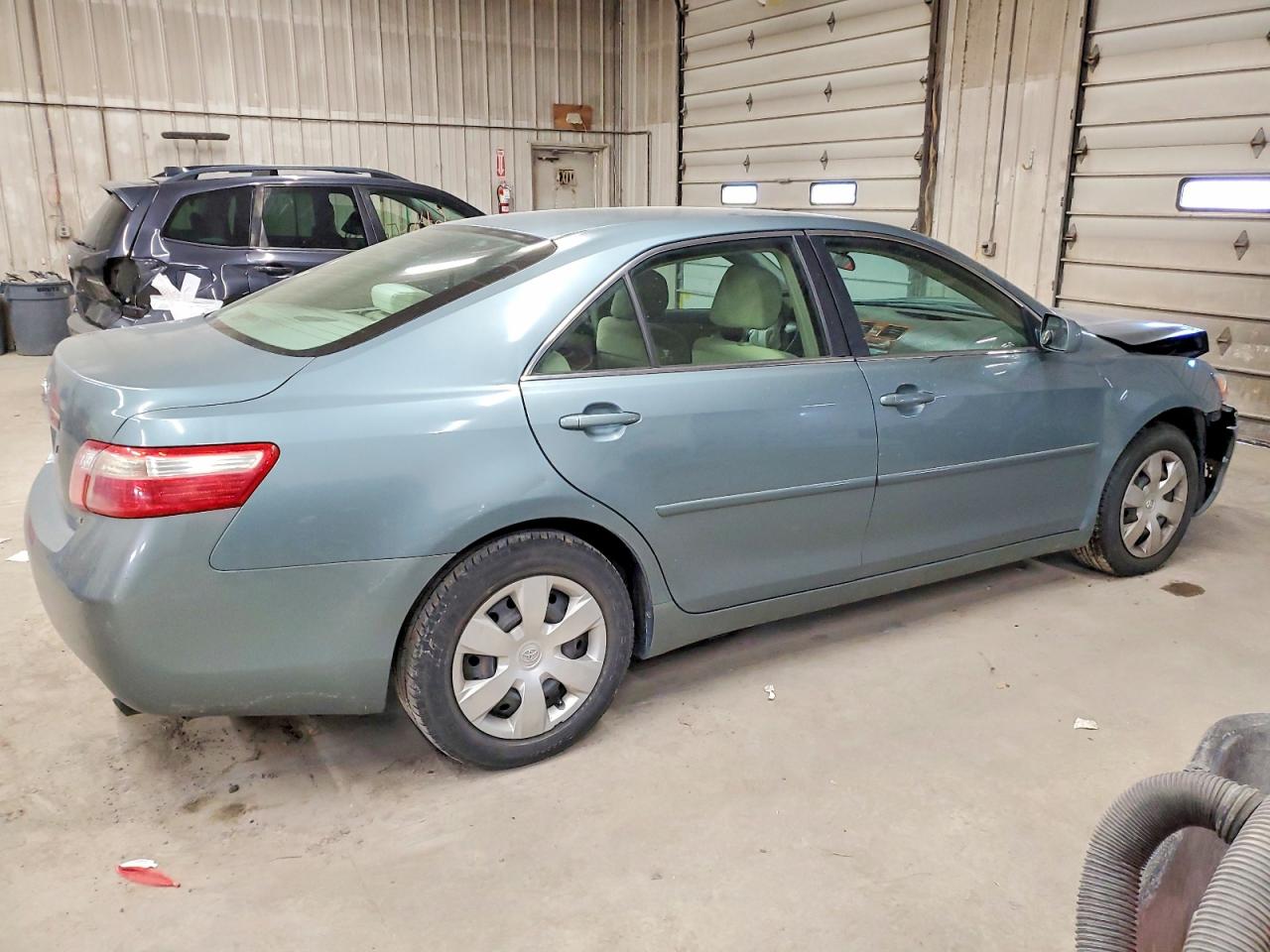 2009 TOYOTA CAMRY BASE photo 3