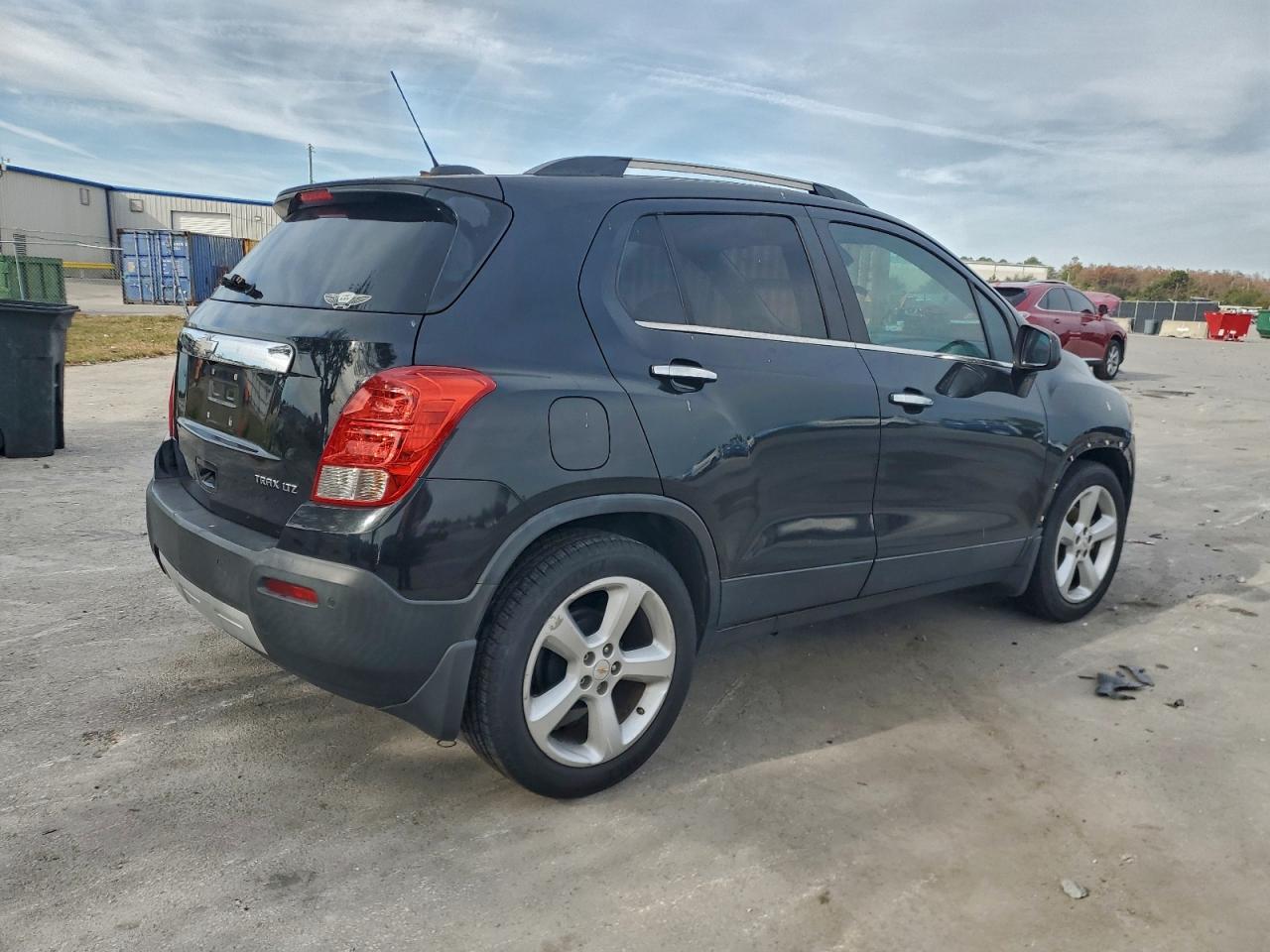 2015 CHEVROLET TRAX LTZ photo 3