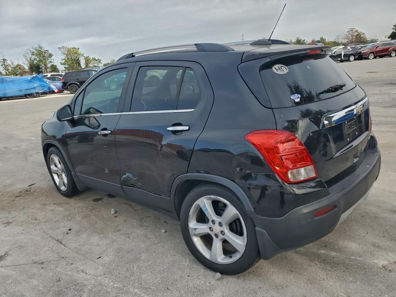 2015 CHEVROLET TRAX LTZ photo 2