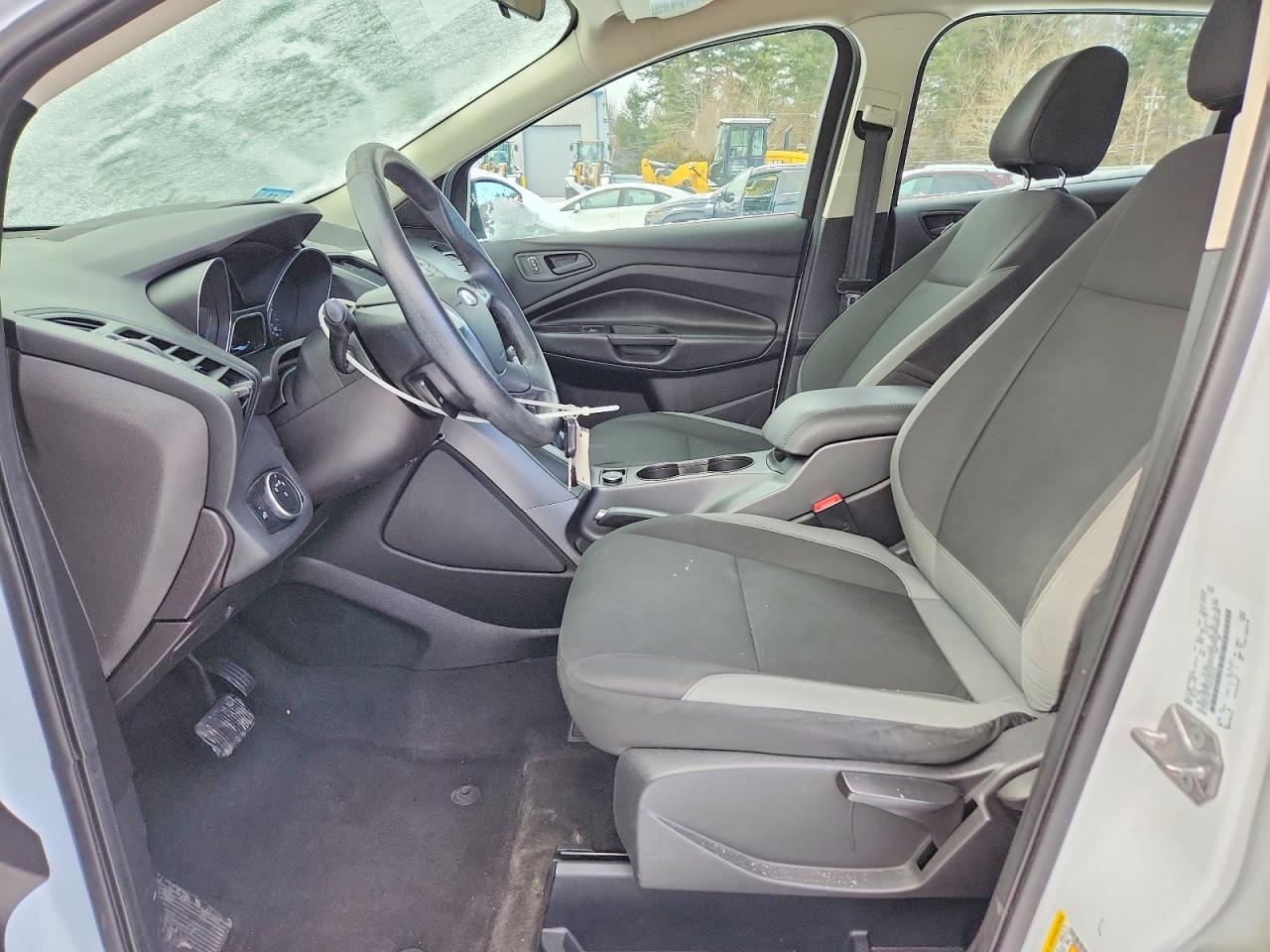 2015 FORD ESCAPE S photo 13
