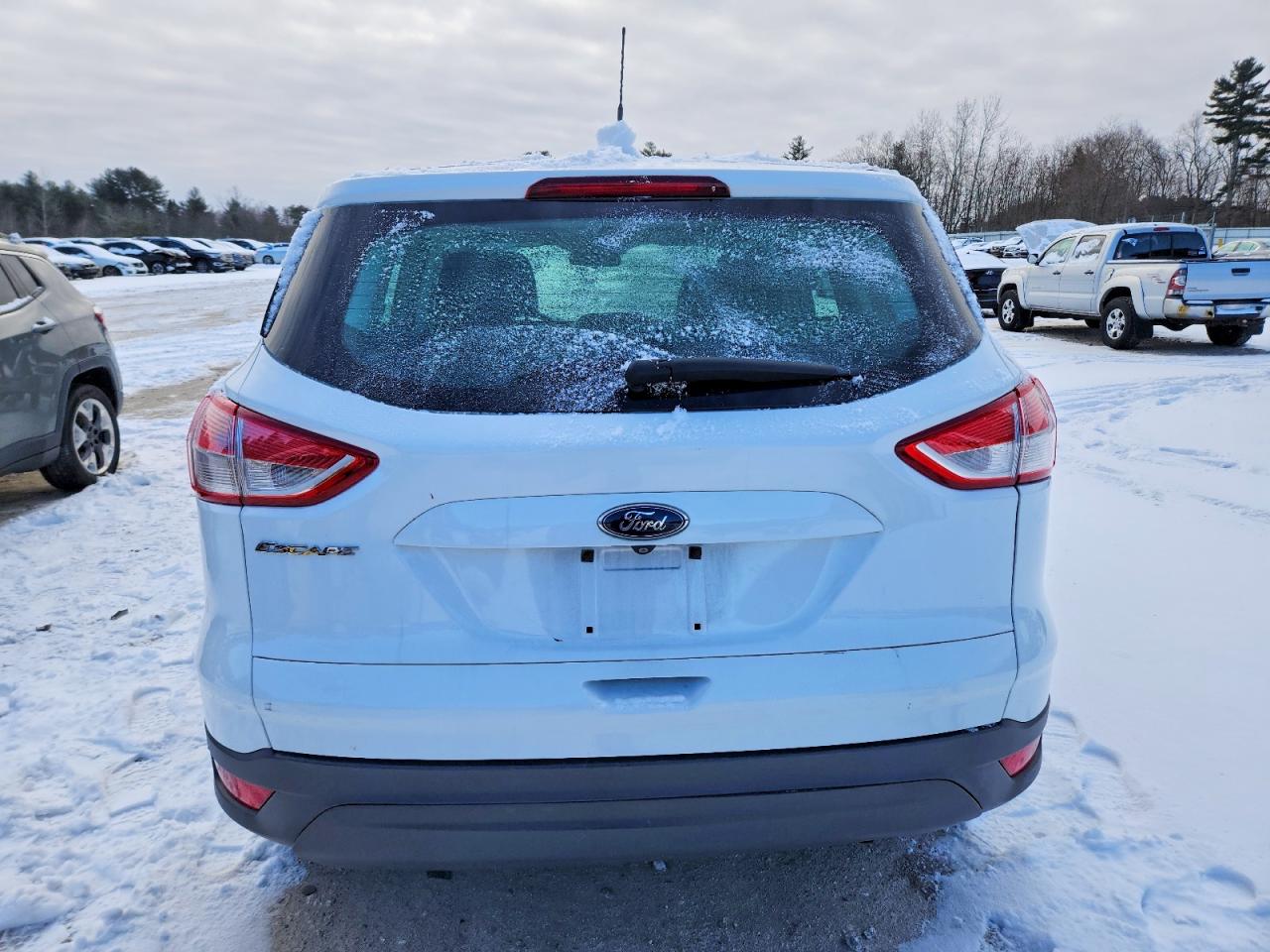 2015 FORD ESCAPE S photo 11