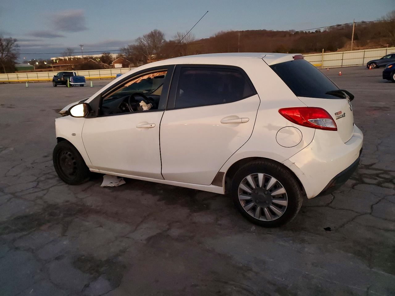 2014 MAZDA MAZDA2 SPORT photo 3