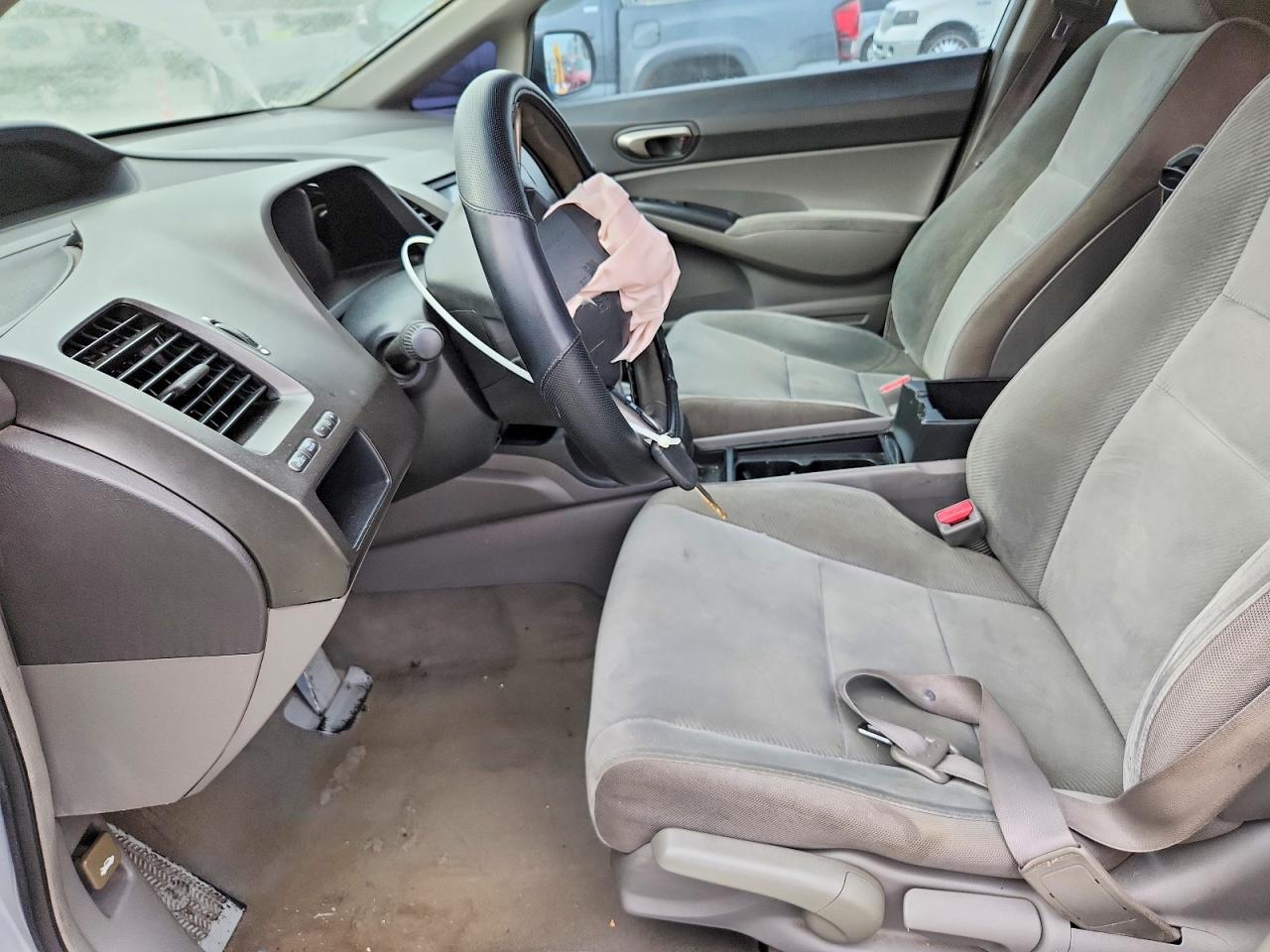 2010 HONDA CIVIC LX photo 7