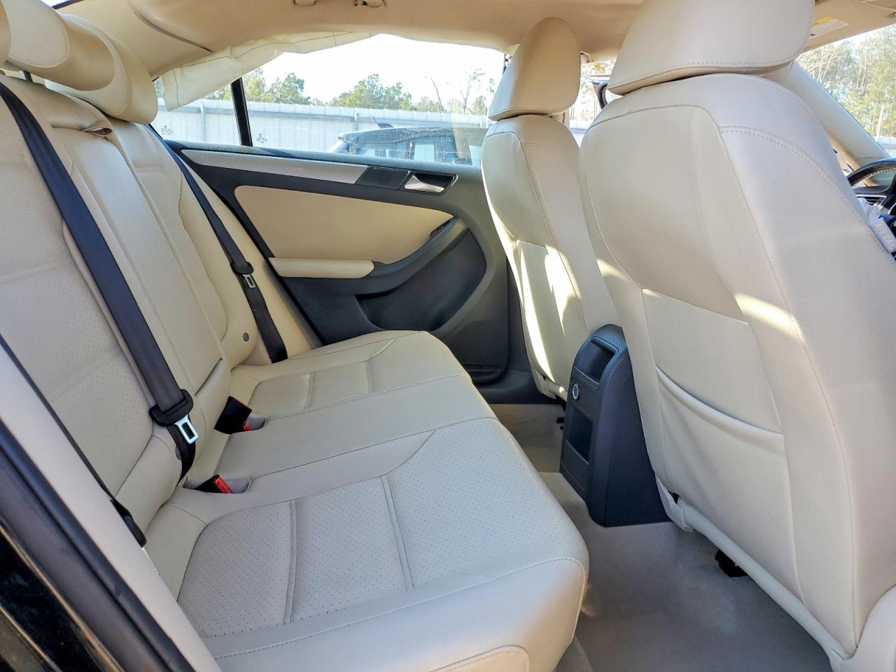 2015 VOLKSWAGEN JETTA SE photo 10
