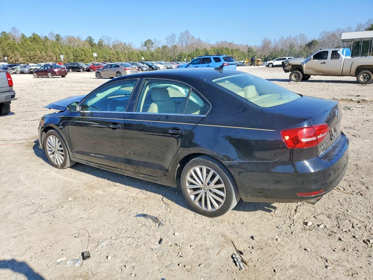 2015 VOLKSWAGEN JETTA SE photo 2