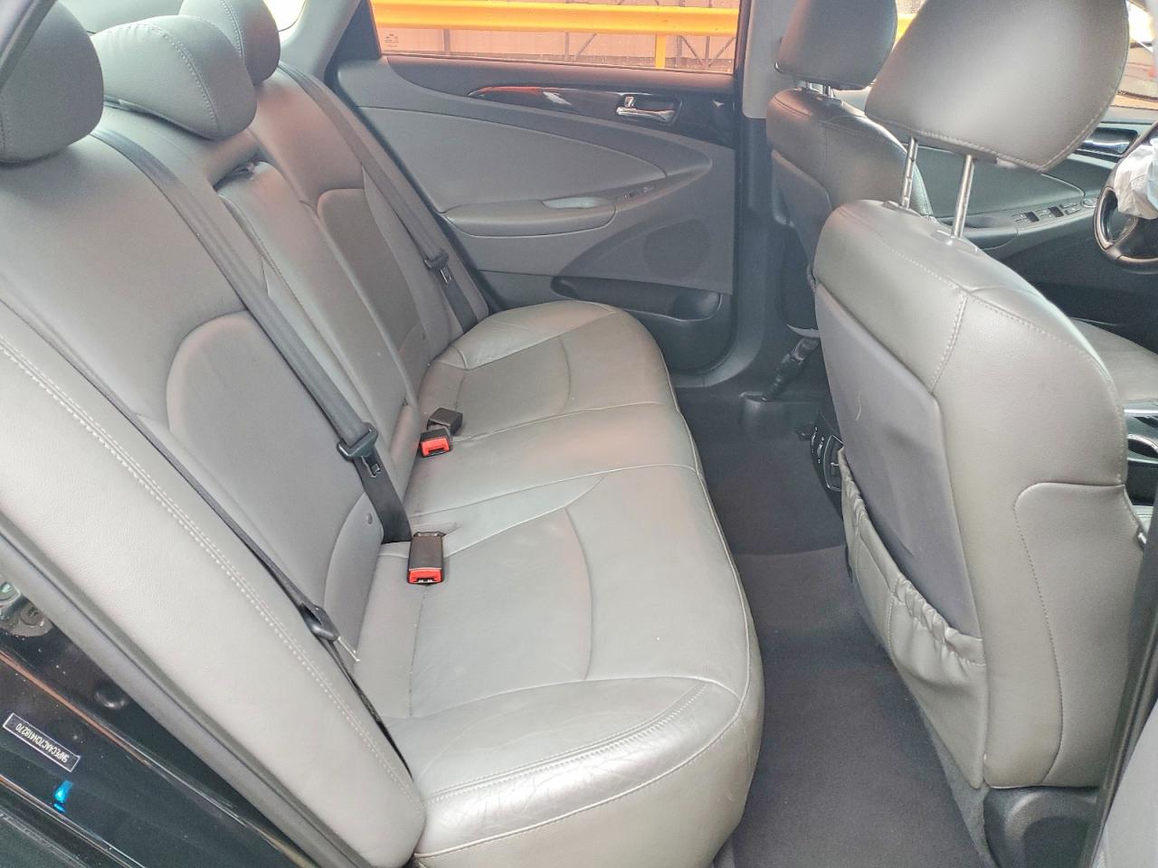 2012 HYUNDAI SONATA SE photo 19