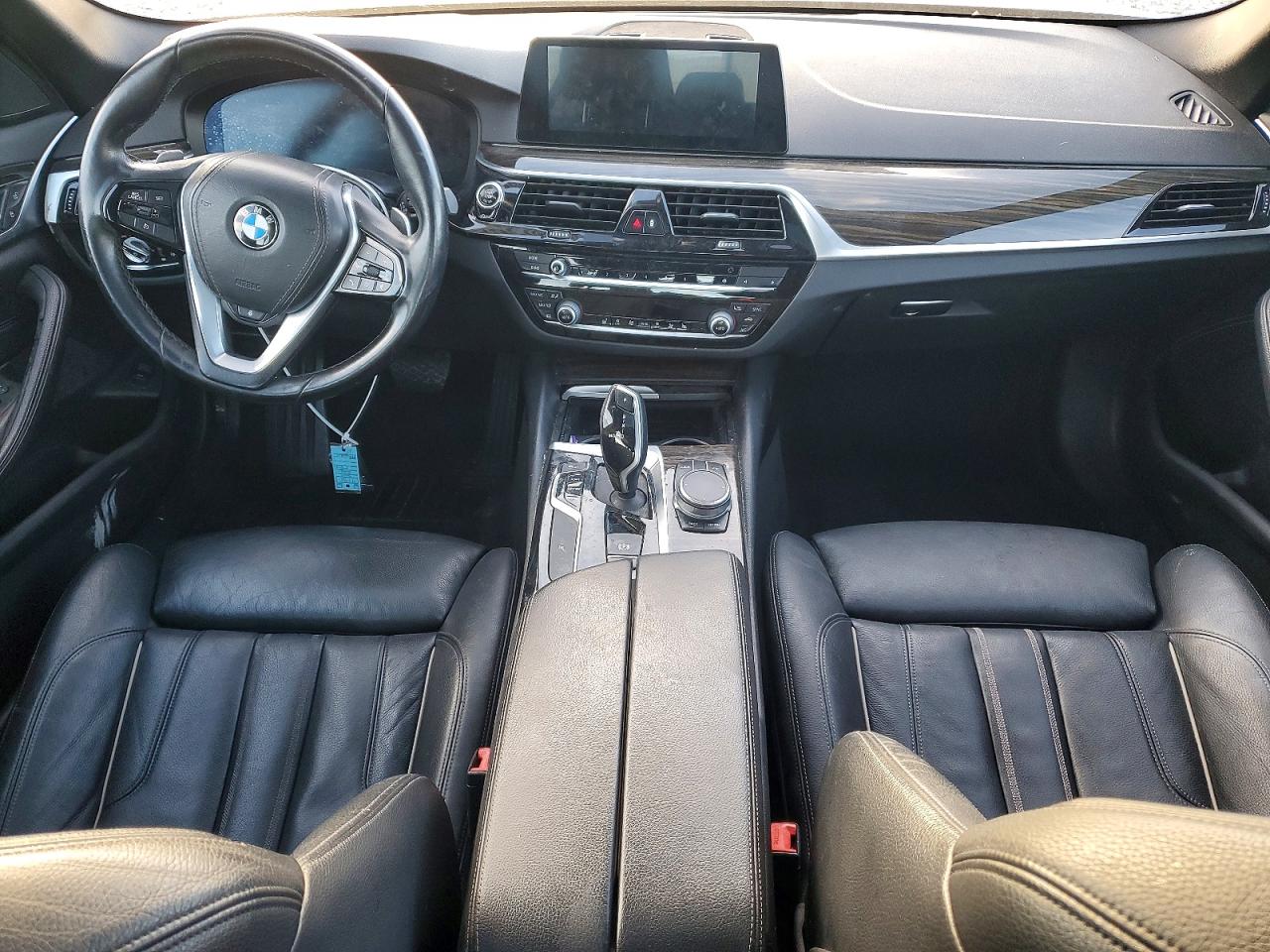 2020 BMW 530 I photo 8