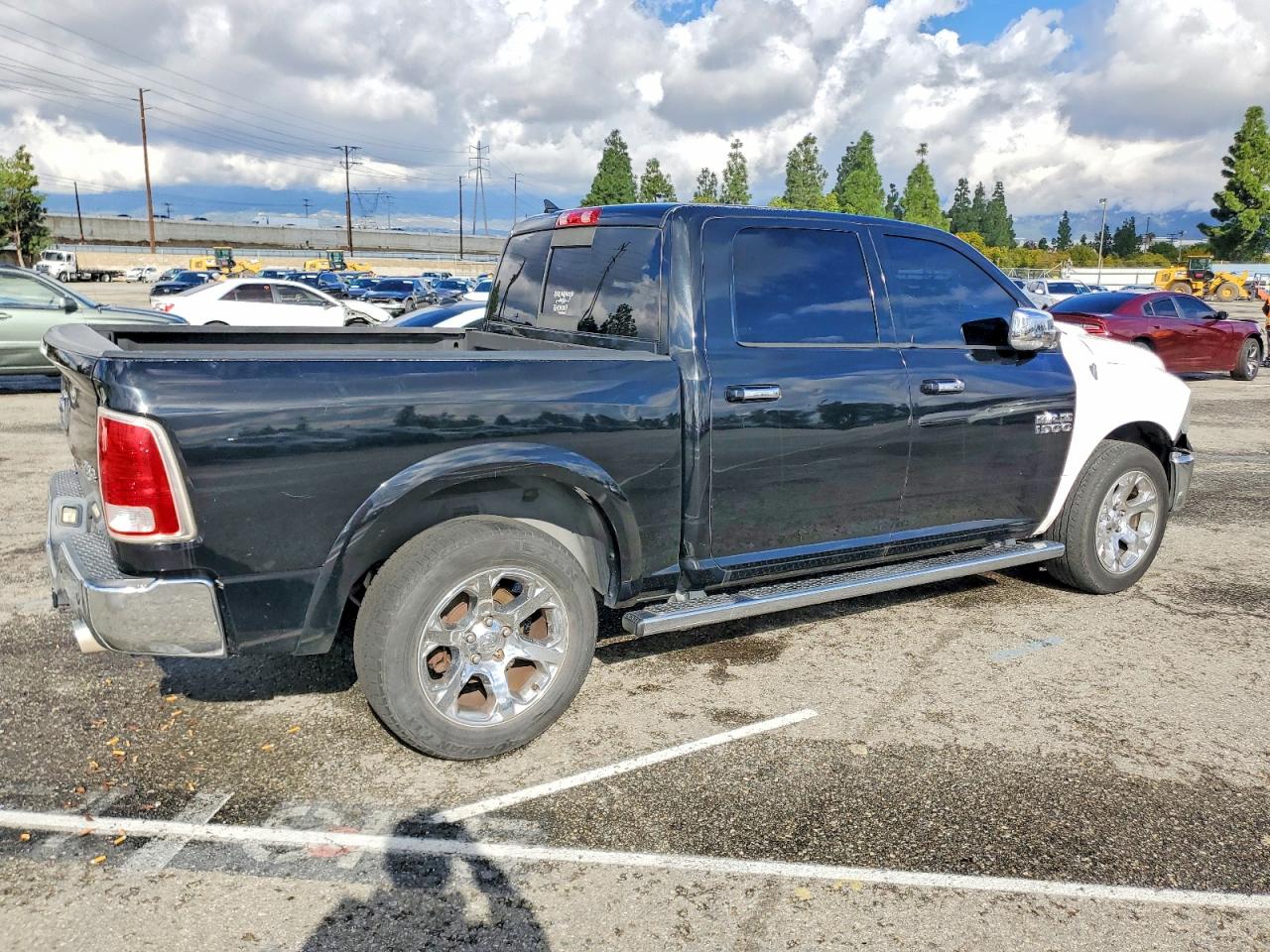 2013 RAM 1500 LARAMIE photo 5