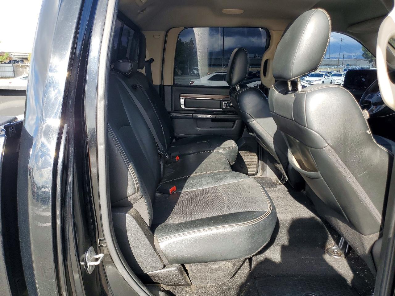 2013 RAM 1500 LARAMIE photo 19