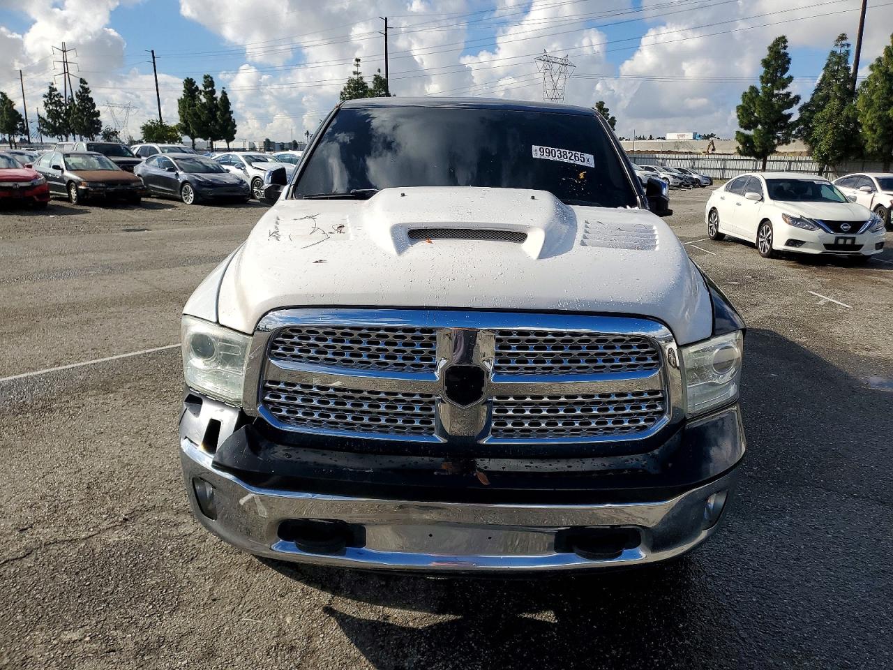 2013 RAM 1500 LARAMIE photo 9