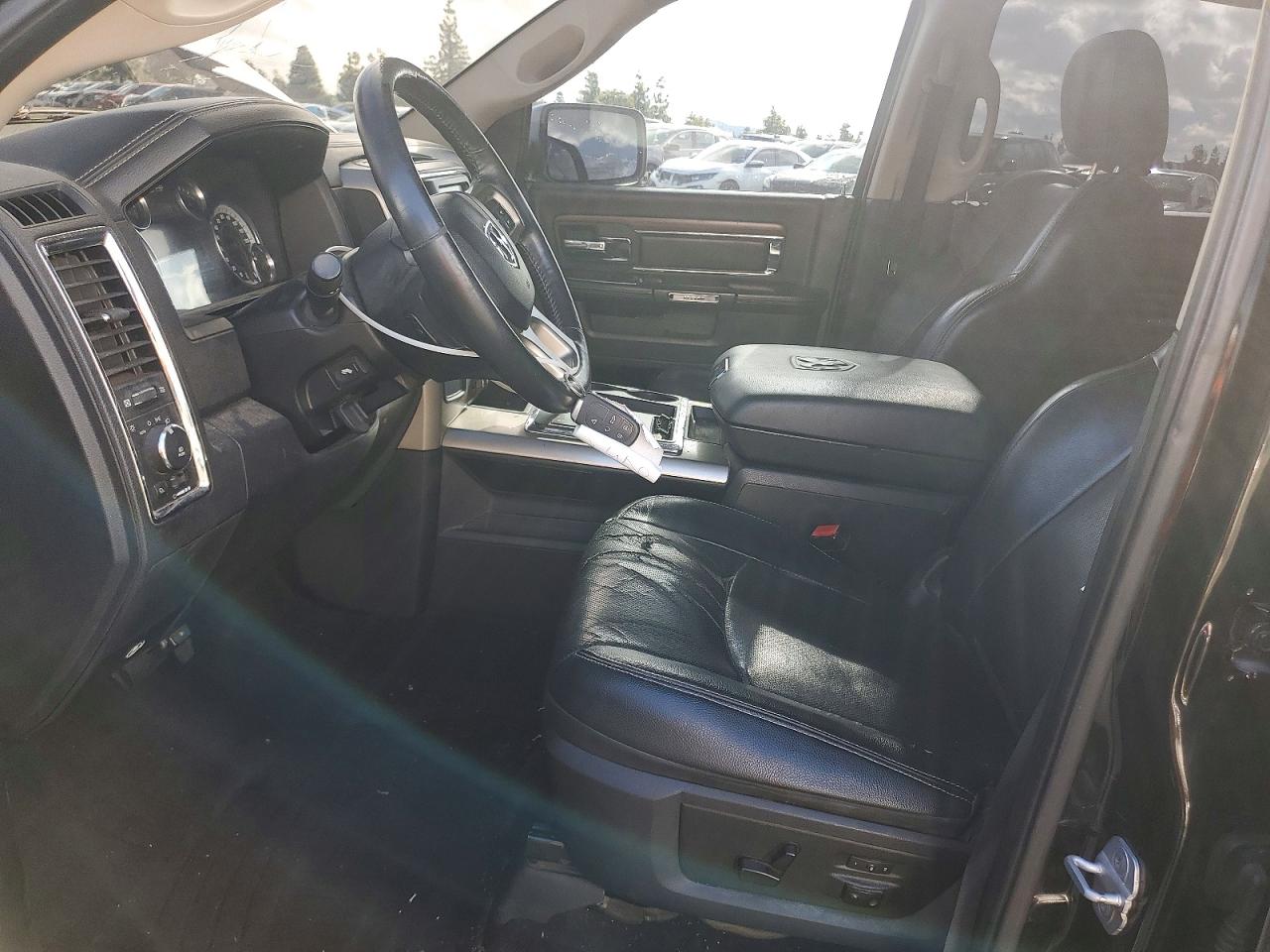2013 RAM 1500 LARAMIE photo 13