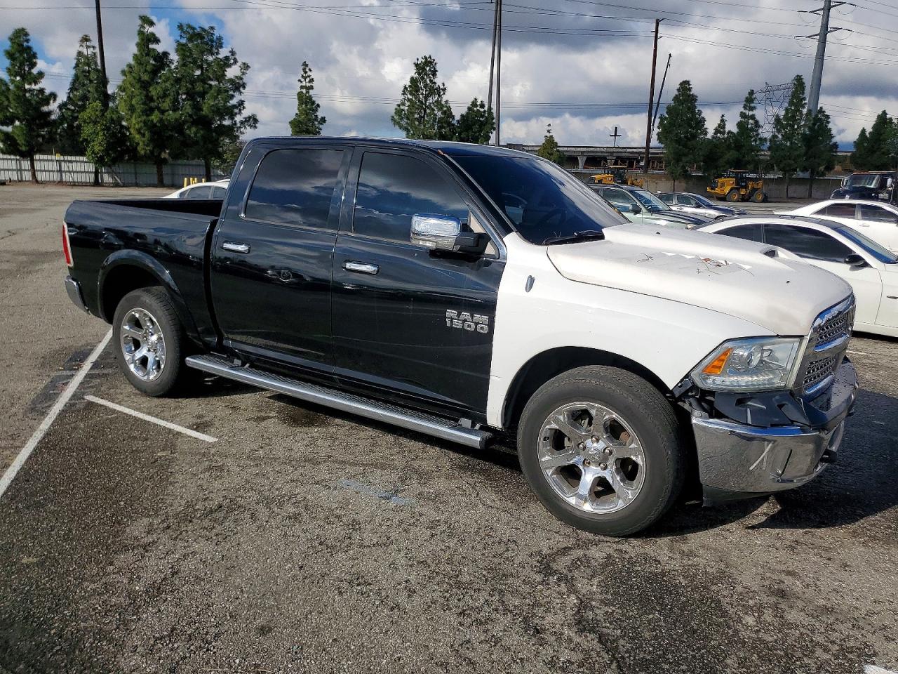 2013 RAM 1500 LARAMIE photo 7