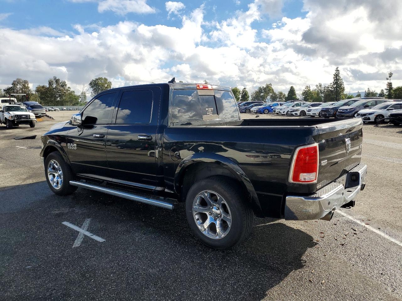2013 RAM 1500 LARAMIE photo 3