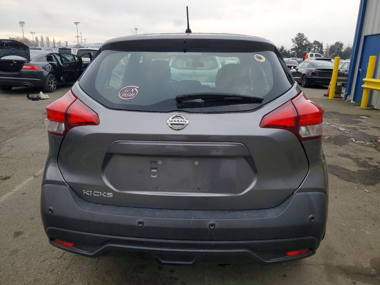 2020 NISSAN KICKS S photo 6